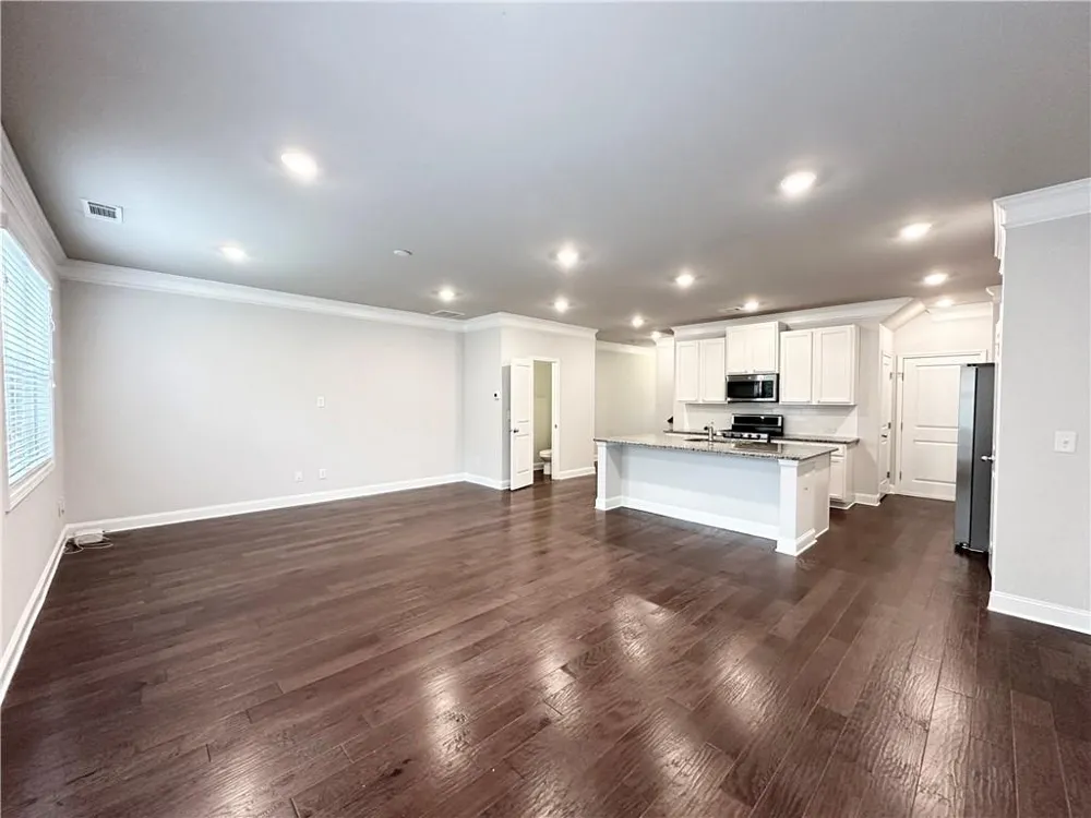 2560 Norwich Trace Snellville, GA 30078