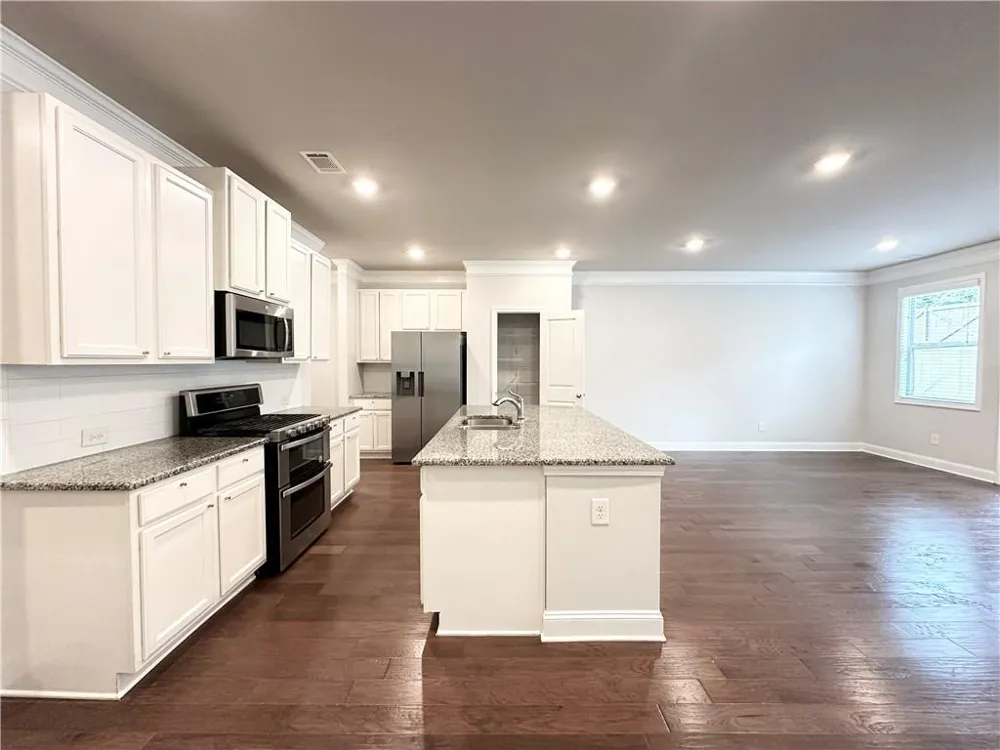 2560 Norwich Trace Snellville, GA 30078