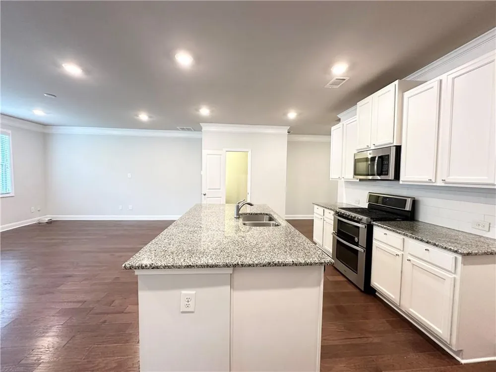 2560 Norwich Trace Snellville, GA 30078