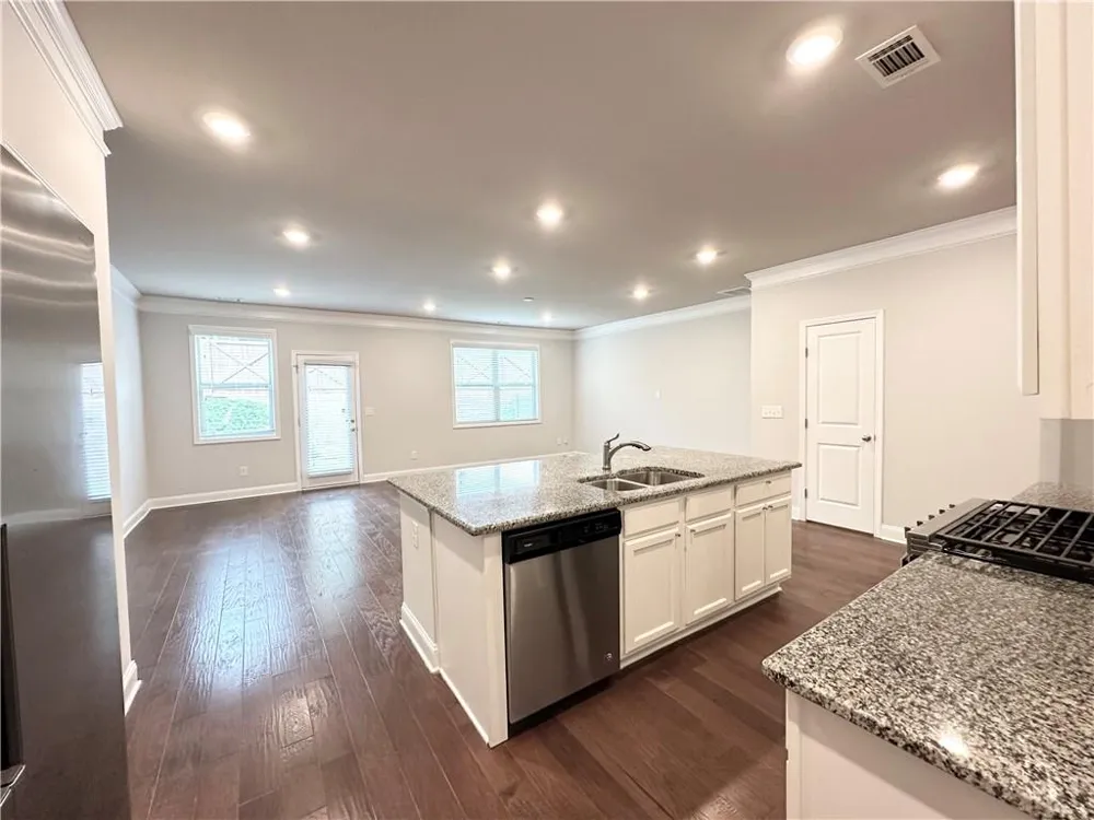 2560 Norwich Trace Snellville, GA 30078