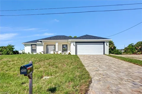 4106 NE 14th Place