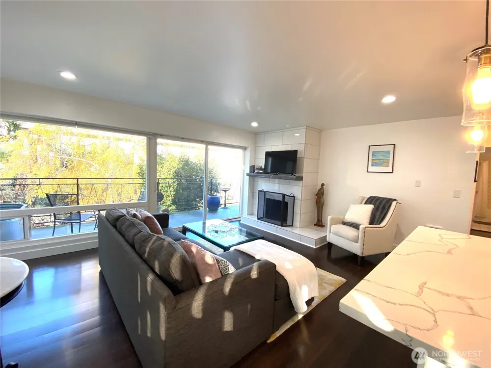 2524 Boyer Avenue E Seattle, WA 98102