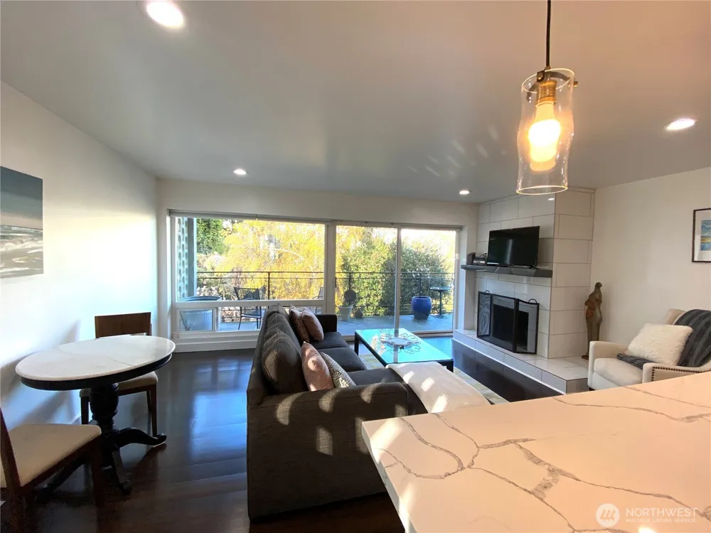 2524 Boyer Avenue E Seattle, WA 98102