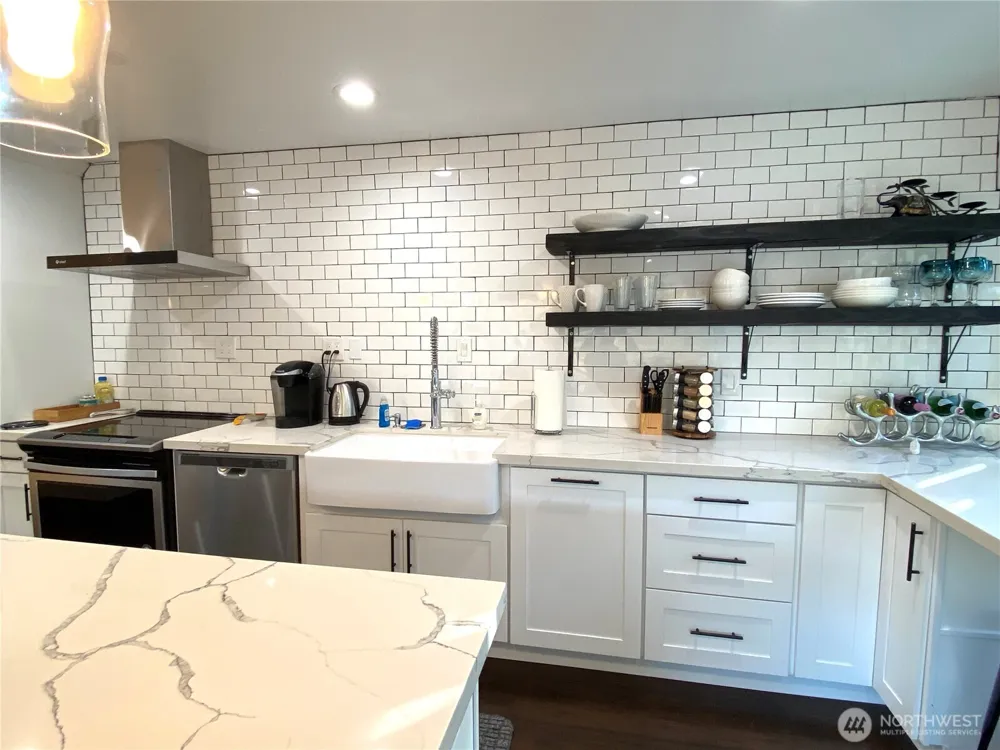 2524 Boyer Avenue E Seattle, WA 98102