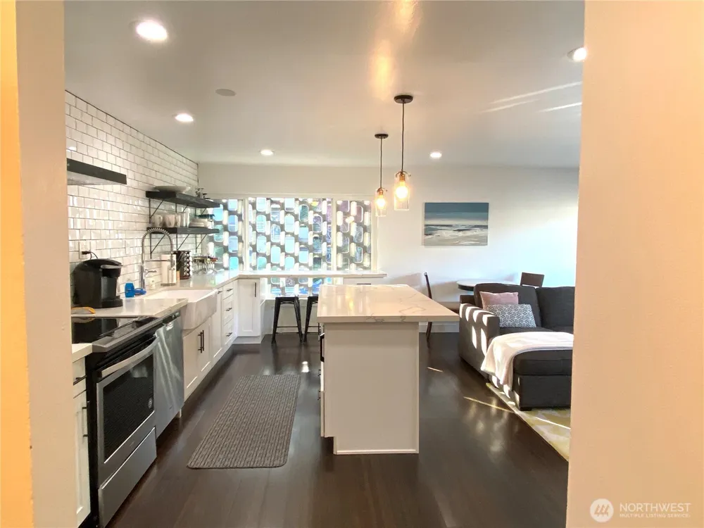 2524 Boyer Avenue E Seattle, WA 98102
