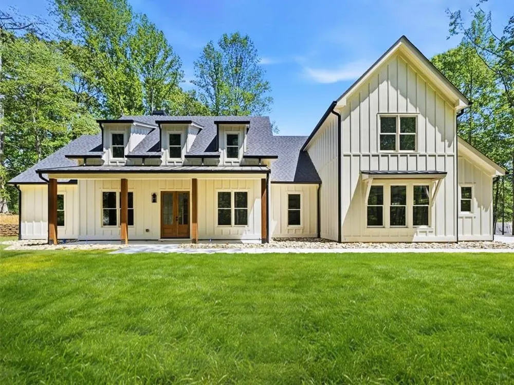 2200 Upper Burris Road Canton, GA 30114