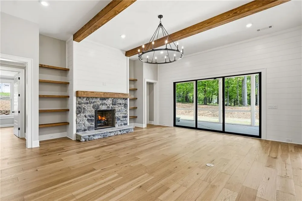 2200 Upper Burris Road Canton, GA 30114