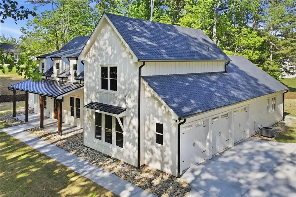 2200 Upper Burris Road Canton, GA 30114