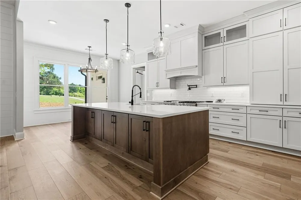 2200 Upper Burris Road Canton, GA 30114