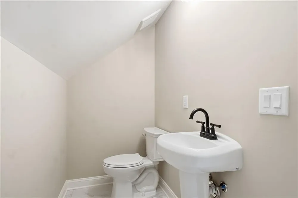 2200 Upper Burris Road Canton, GA 30114
