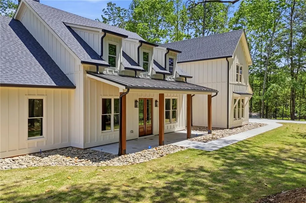 2200 Upper Burris Road Canton, GA 30114