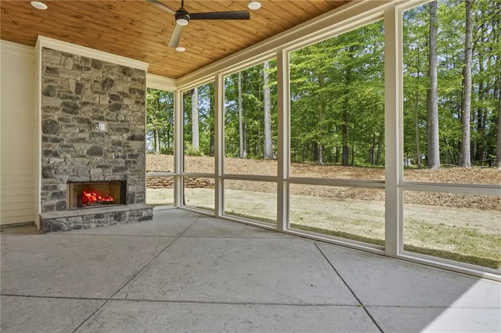 2200 Upper Burris Road Canton, GA 30114