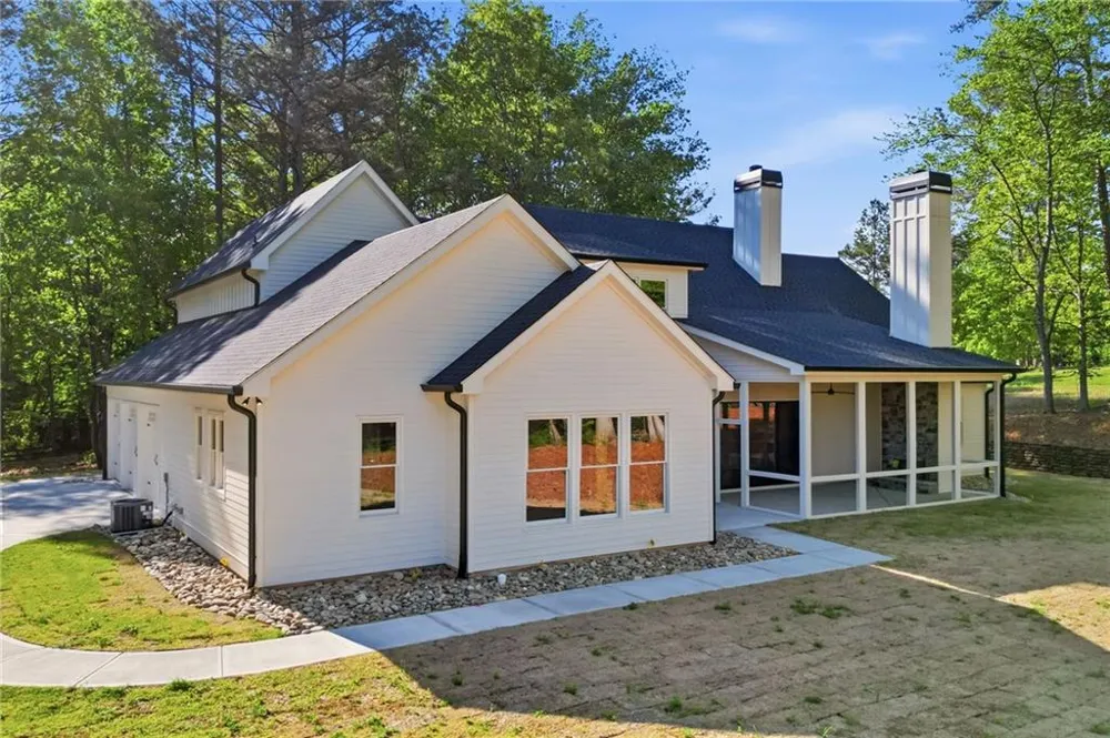 2200 Upper Burris Road Canton, GA 30114