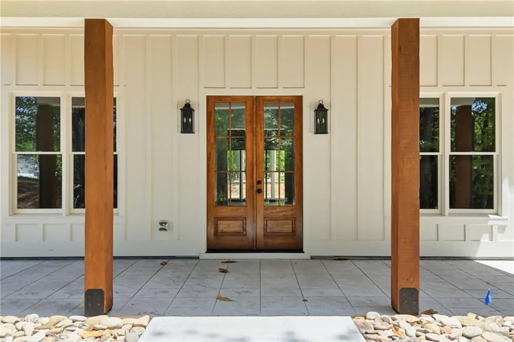2200 Upper Burris Road Canton, GA 30114