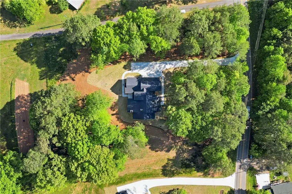 2200 Upper Burris Road Canton, GA 30114