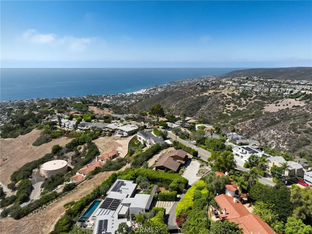 2155 Temple Hills Laguna Beach, CA 92651