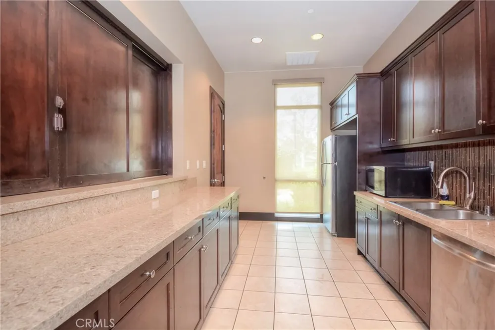 6821 Edinboro Chino, CA 91710