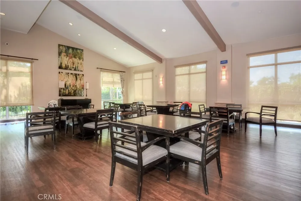 6821 Edinboro Chino, CA 91710