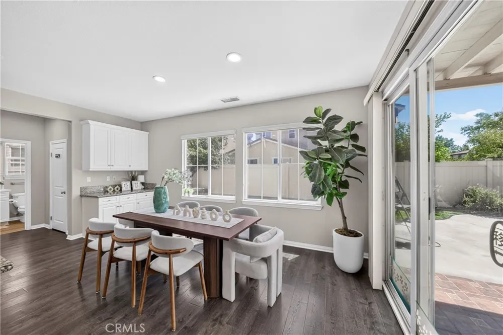 6821 Edinboro Chino, CA 91710