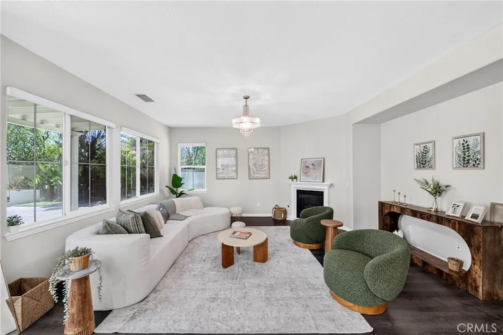 6821 Edinboro Chino, CA 91710
