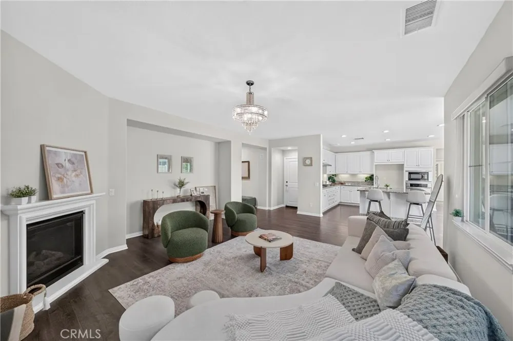 6821 Edinboro Chino, CA 91710