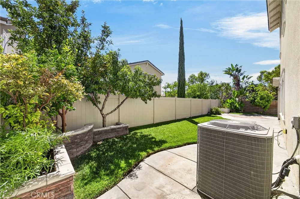 6821 Edinboro Chino, CA 91710