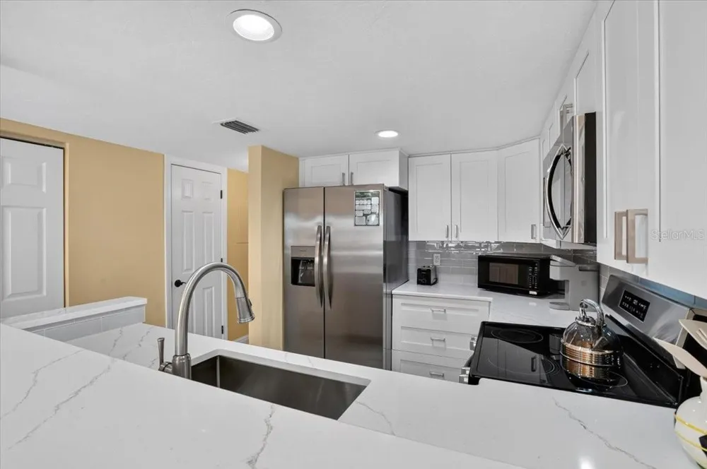 1007 GULF DRIVE #217 Bradenton Beach, FL 34217