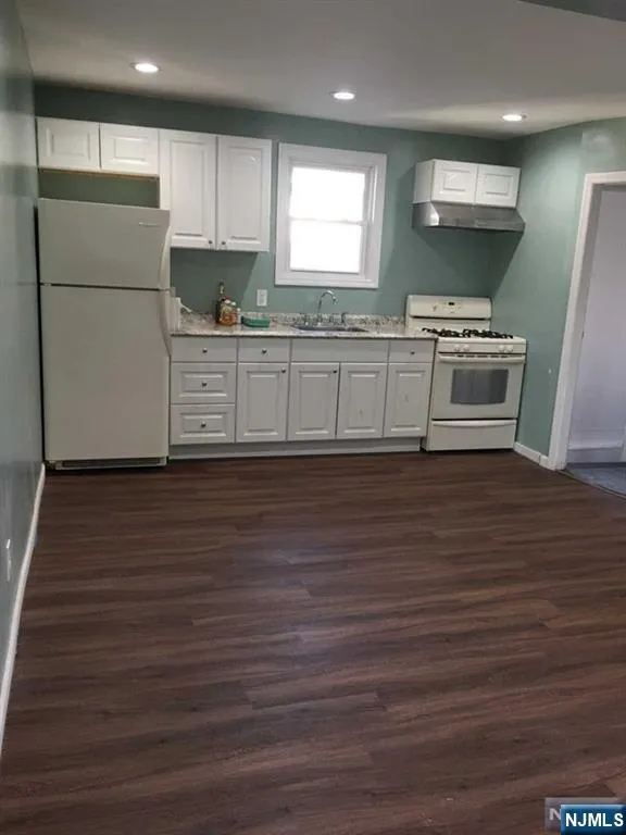63 Niehaus Avenue 2 Little Ferry, NJ 07643