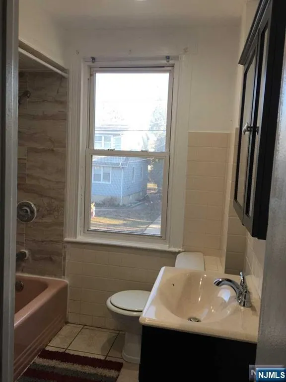 63 Niehaus Avenue 2 Little Ferry, NJ 07643