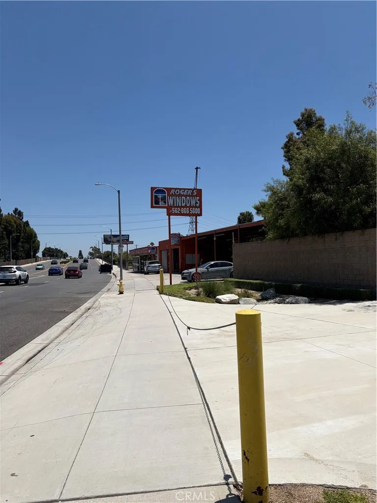 10452 Alondra Bellflower, CA 90706