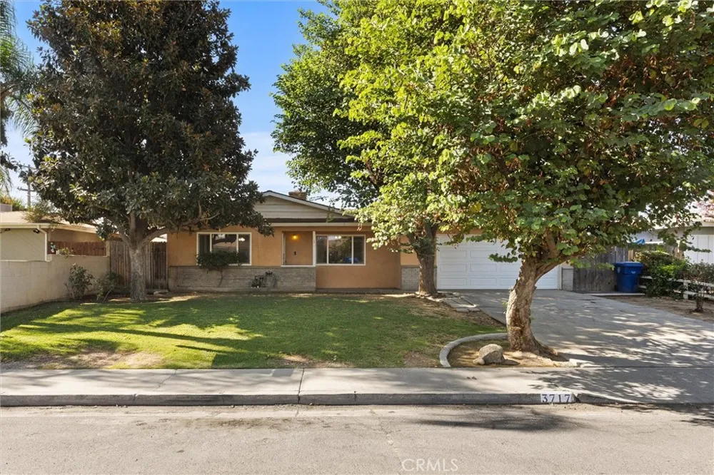 3717 Madrid Bakersfield, CA 93309