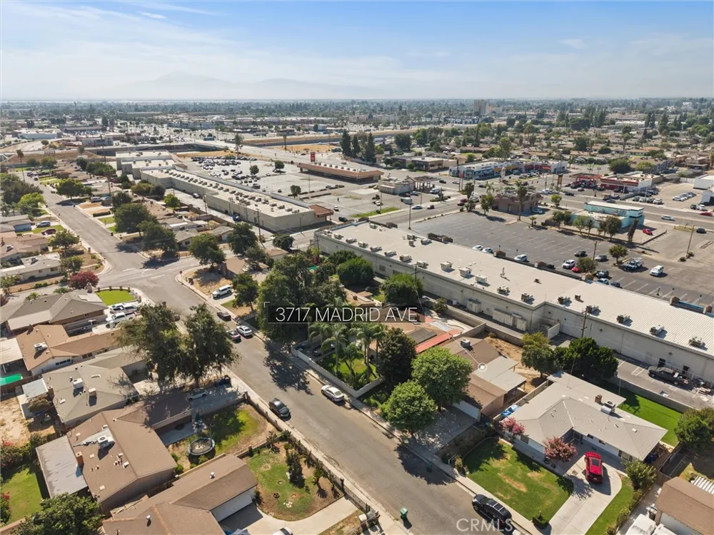 3717 Madrid Bakersfield, CA 93309