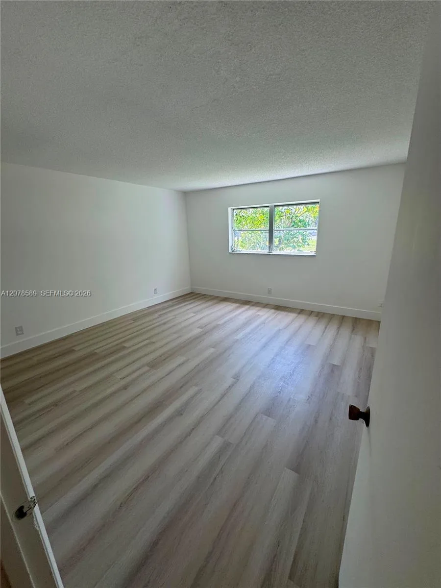 4880 NW 22nd St #110 Lauderhill, FL 33313