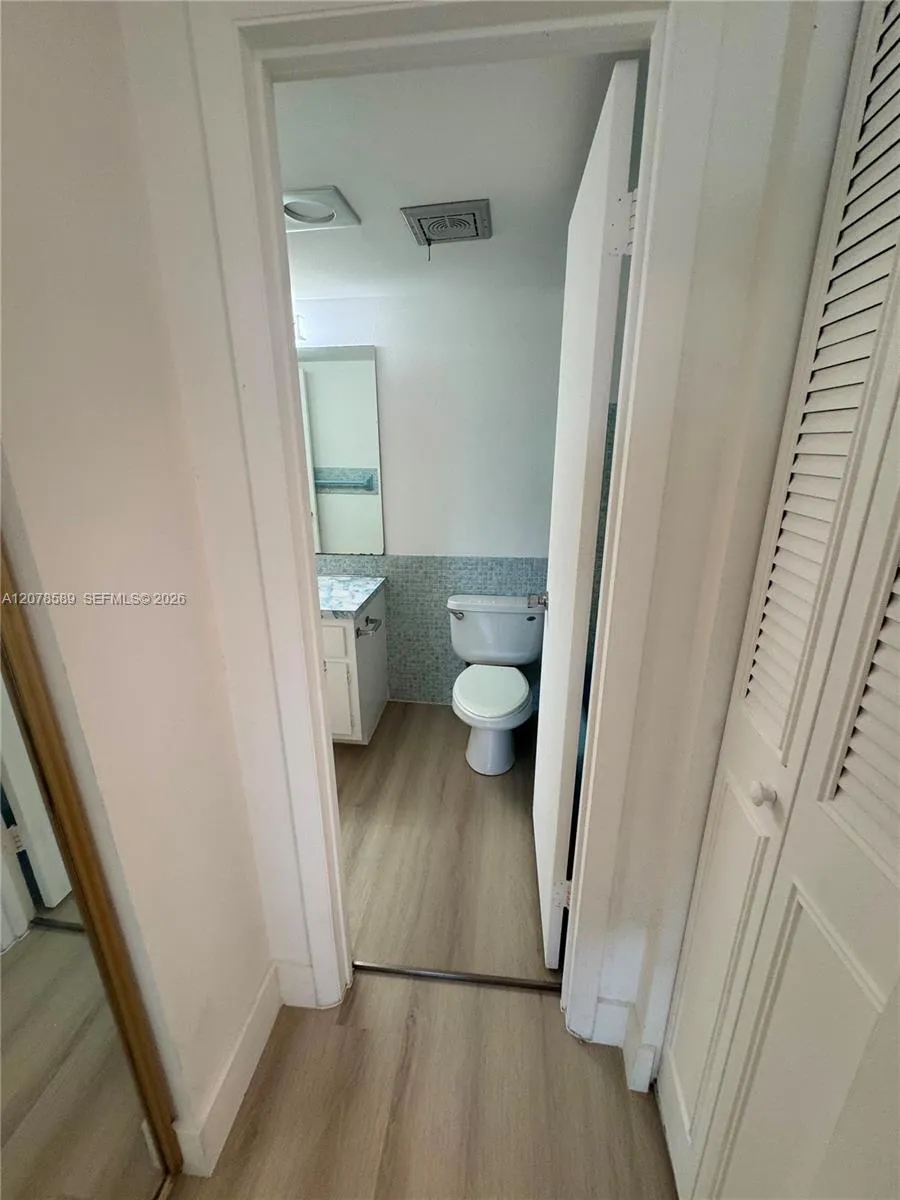 4880 NW 22nd St #110 Lauderhill, FL 33313