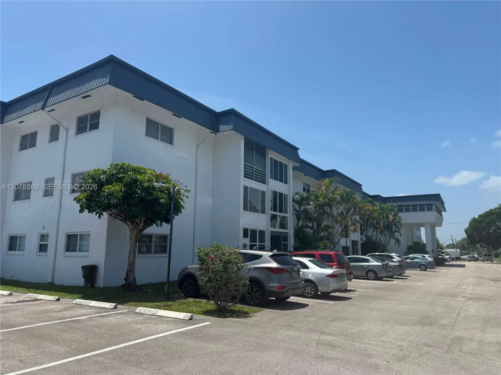 4880 NW 22nd St #110 Lauderhill, FL 33313