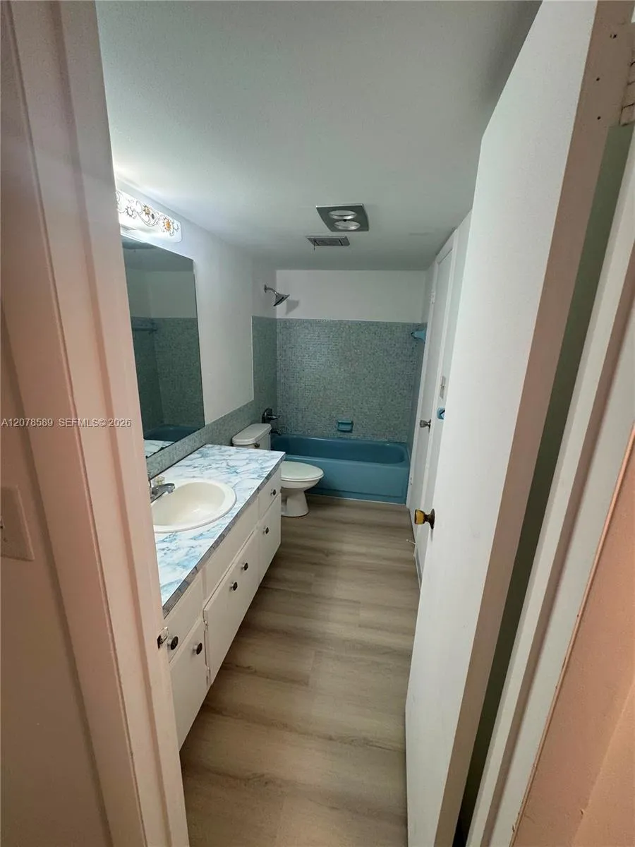 4880 NW 22nd St #110 Lauderhill, FL 33313