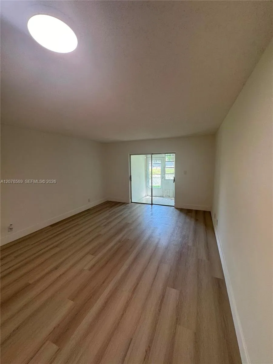 4880 NW 22nd St #110 Lauderhill, FL 33313