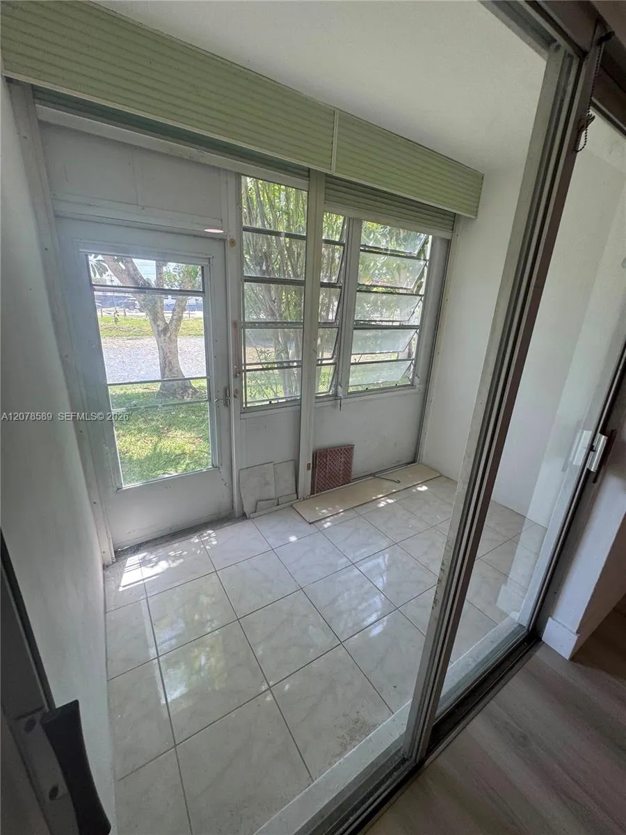4880 NW 22nd St #110 Lauderhill, FL 33313