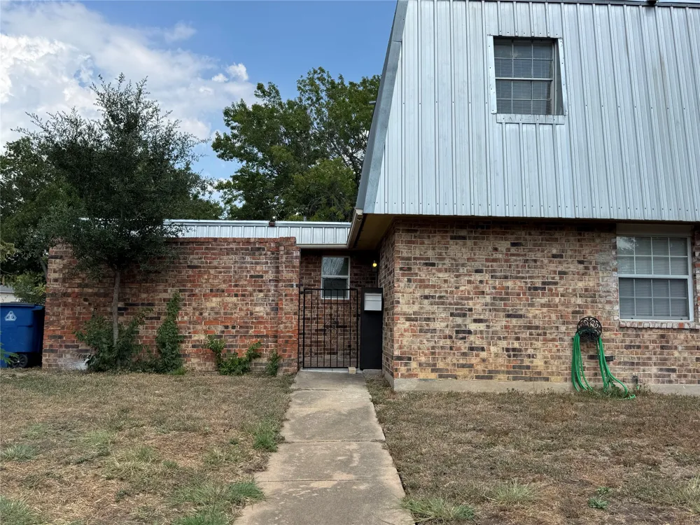 4701 Sagebrush Circle Austin, TX 78745