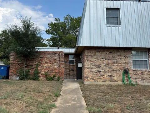 4701 Sagebrush Circle