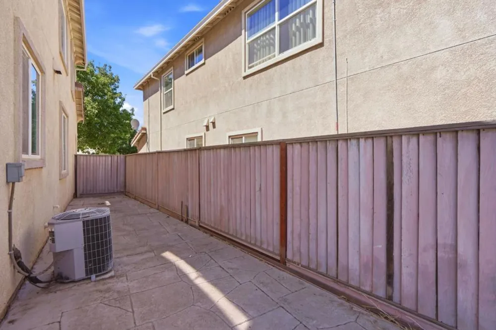 1038 Santa Lucia Drive Pittsburg, CA 94565