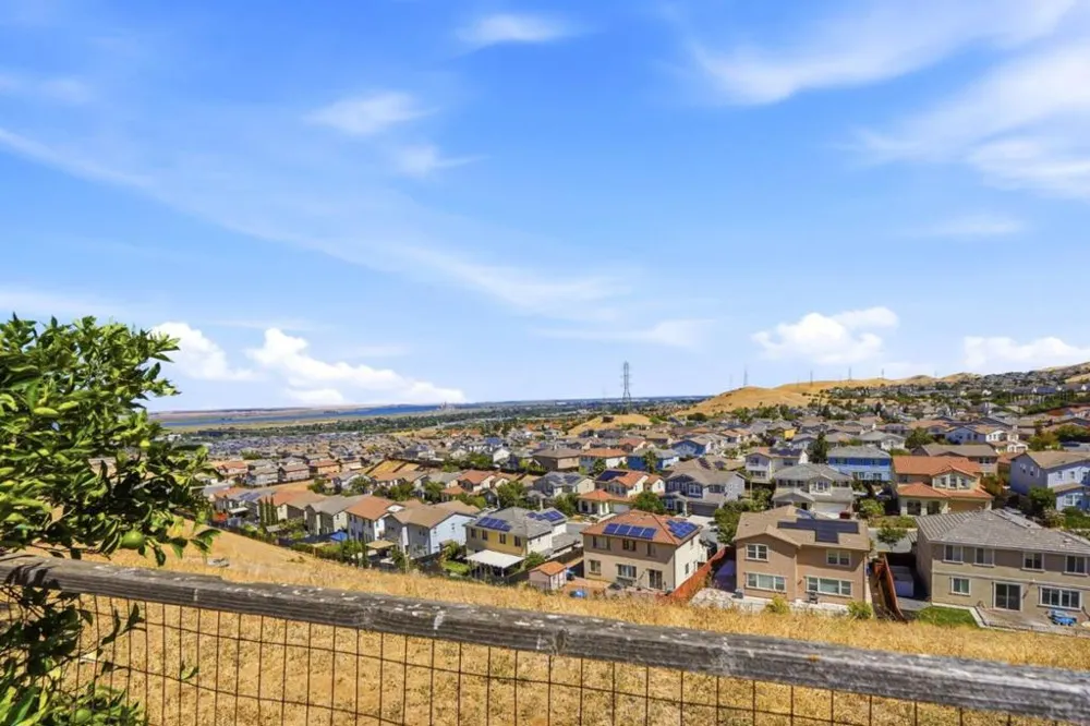 1038 Santa Lucia Drive Pittsburg, CA 94565