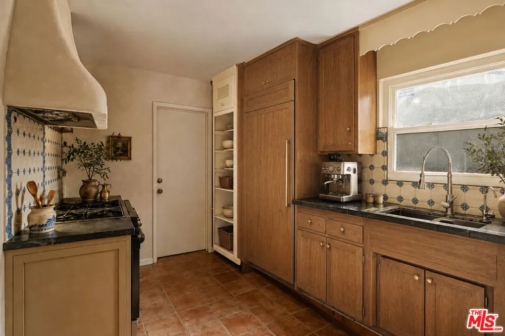 8453 Fenwick Street Los Angeles, CA 91040