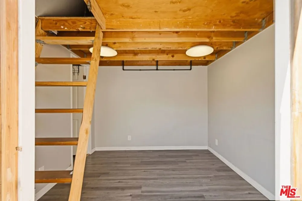 8453 Fenwick Street Los Angeles, CA 91040
