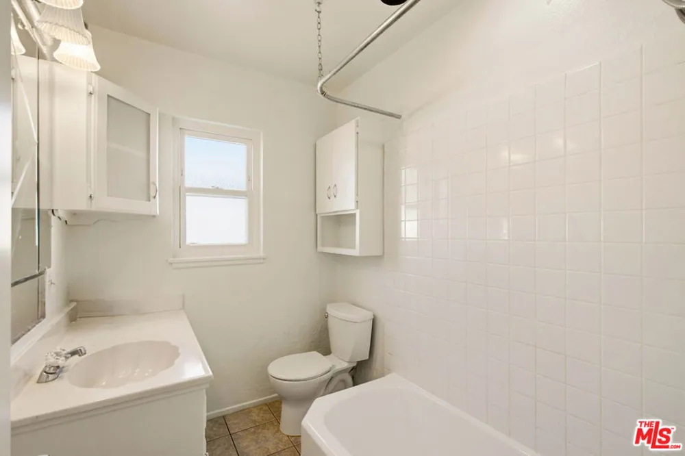 8453 Fenwick Street Los Angeles, CA 91040