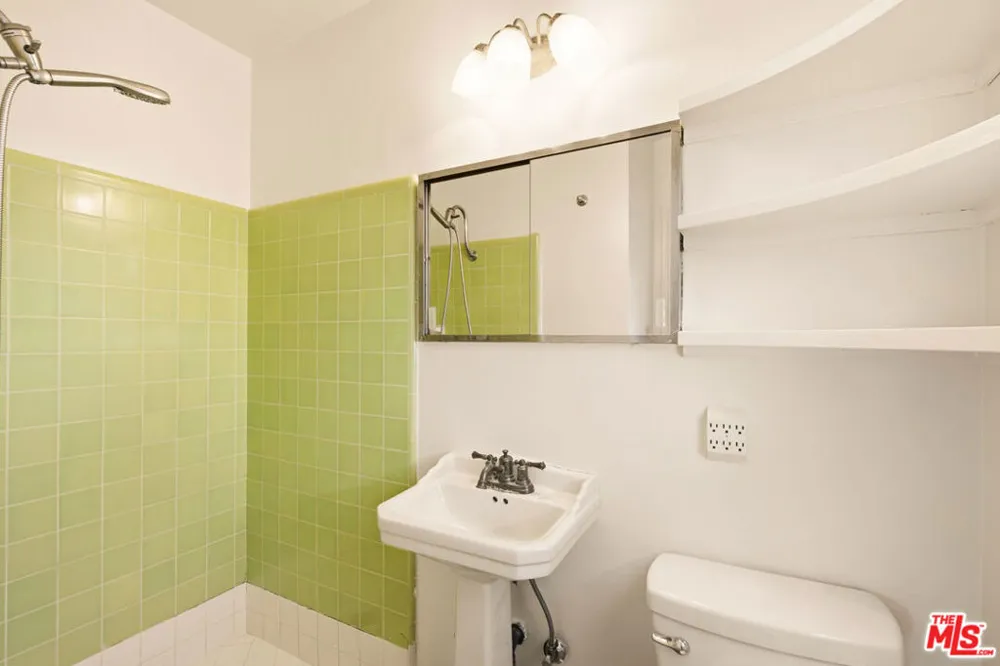 8453 Fenwick Street Los Angeles, CA 91040