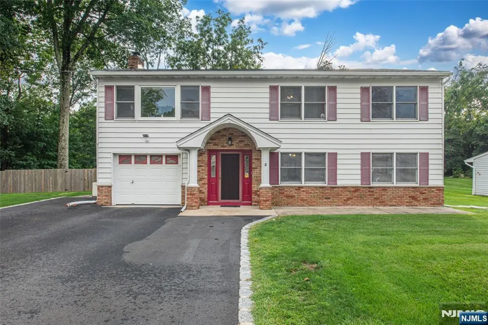 1 James Drive Mount Arlington, NJ 07856