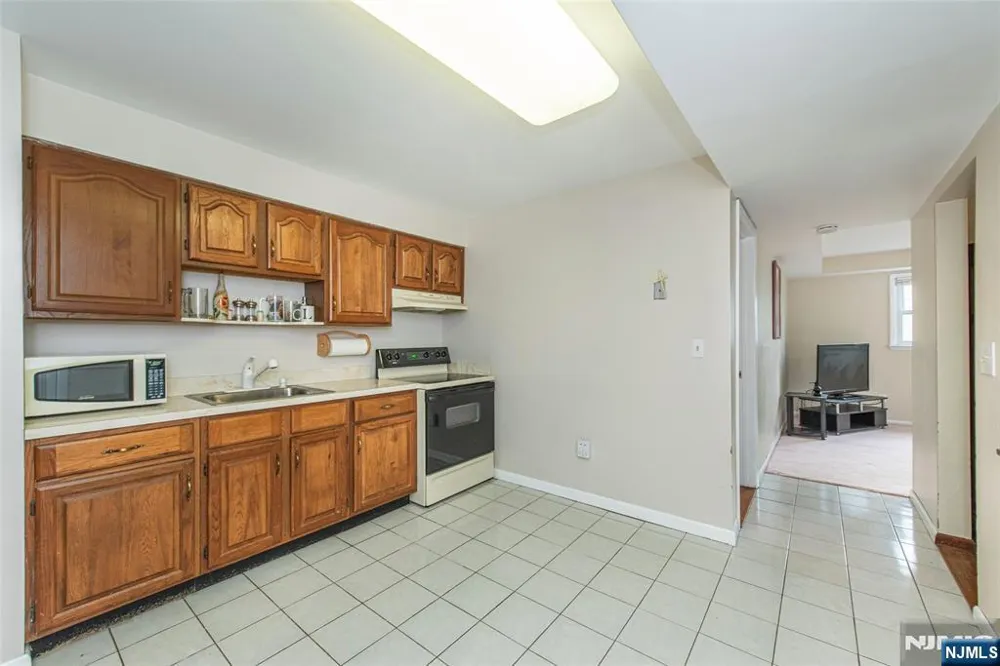 1 James Drive Mount Arlington, NJ 07856