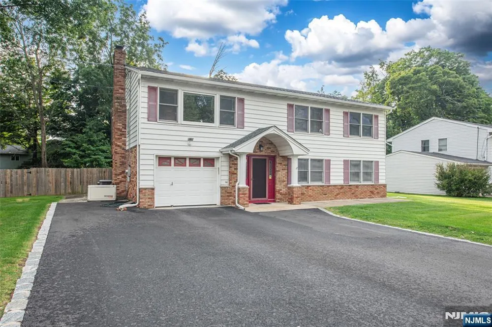1 James Drive Mount Arlington, NJ 07856