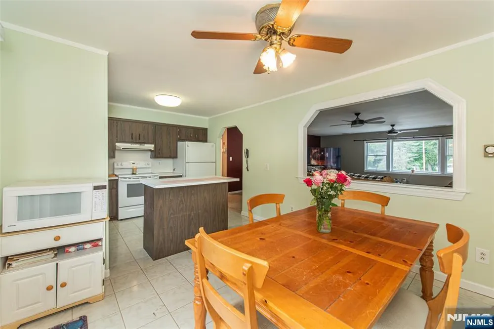 1 James Drive Mount Arlington, NJ 07856